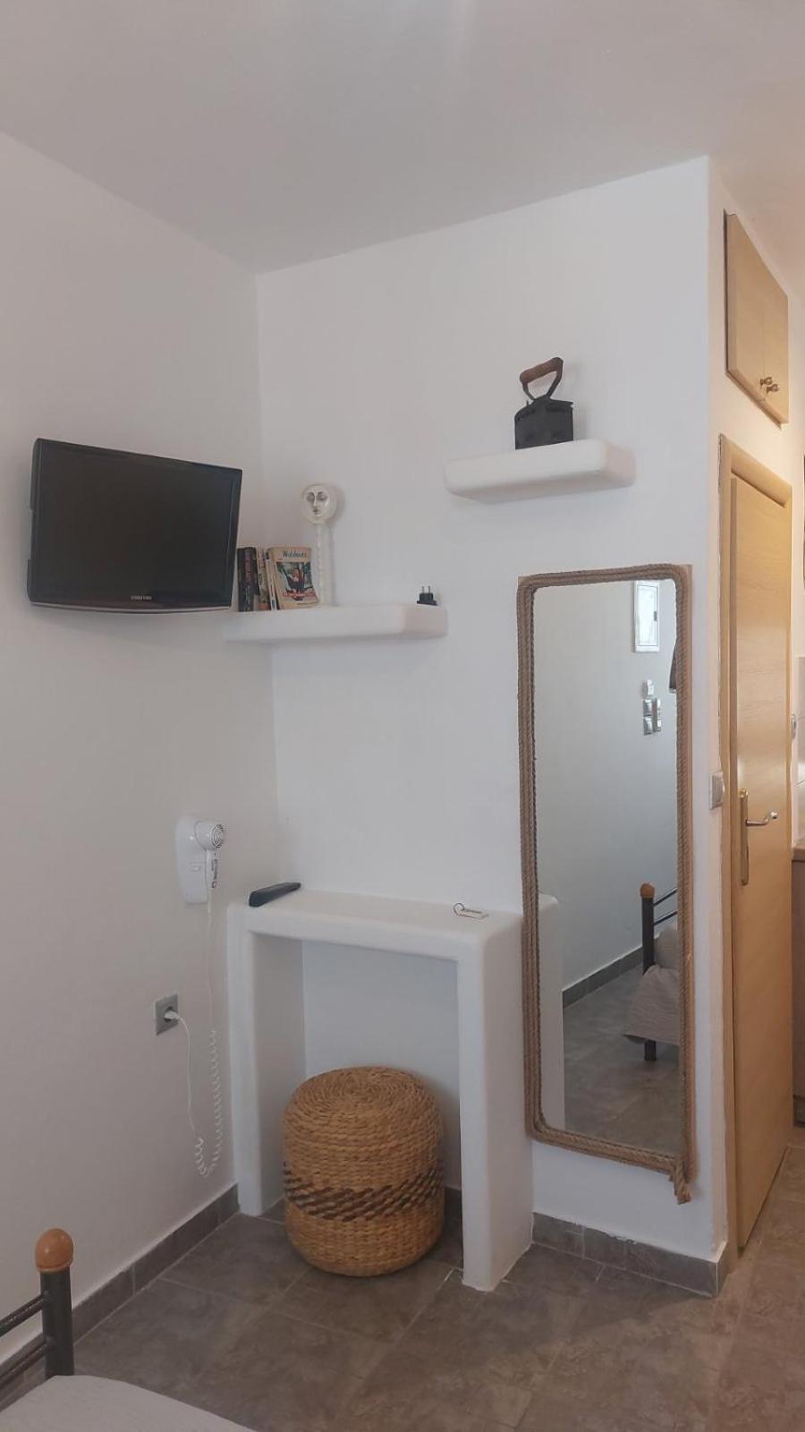 Margarita'S Rooms Folegandros Town Luaran gambar